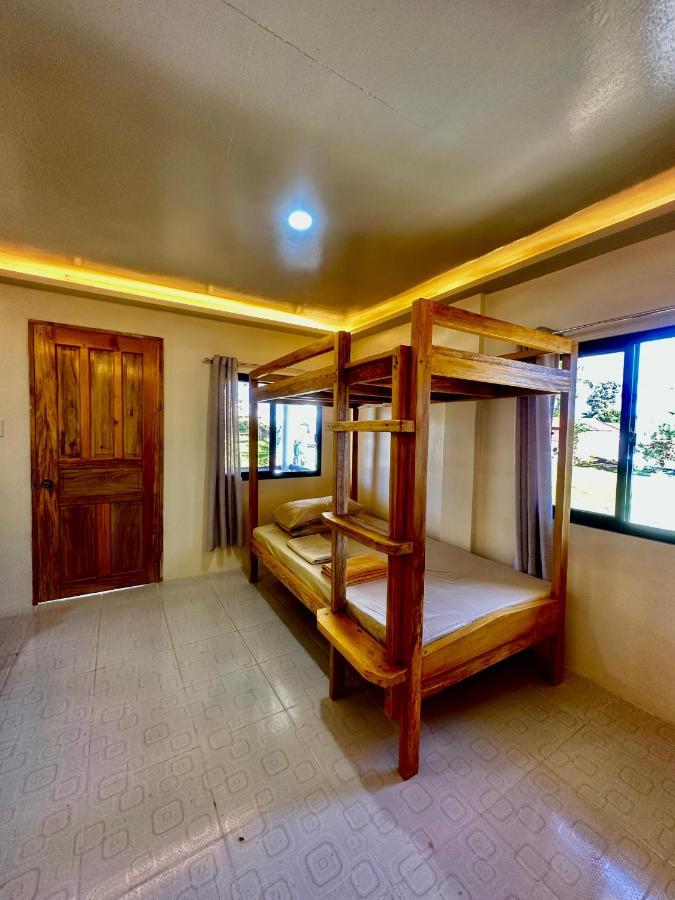 Cris & Mar Homestay Burgos  Екстериор снимка