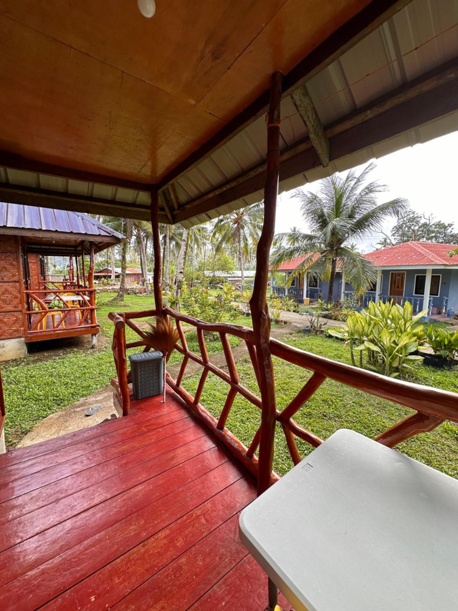 Cris & Mar Homestay Burgos  Екстериор снимка