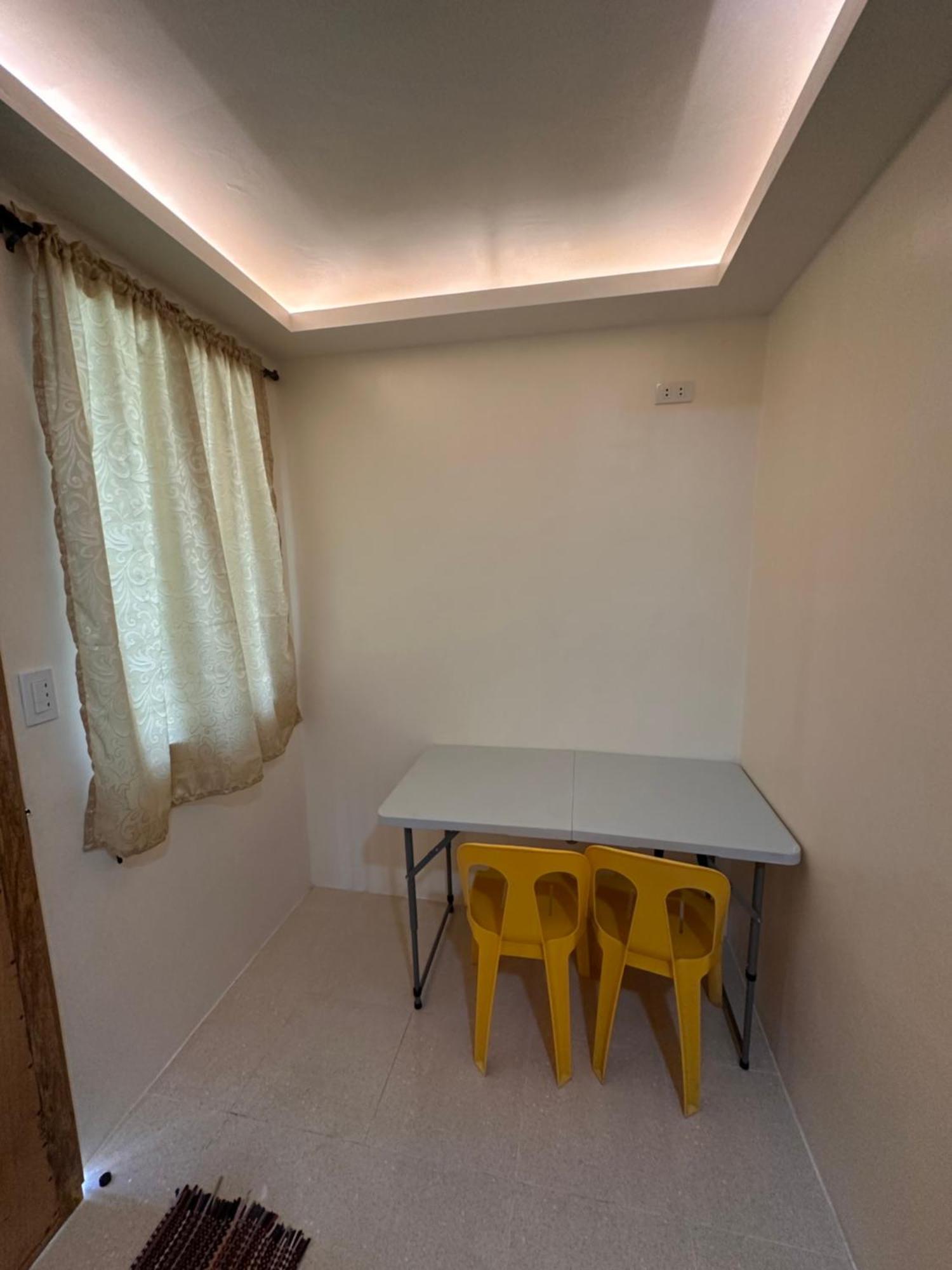 Cris & Mar Homestay Burgos  Екстериор снимка